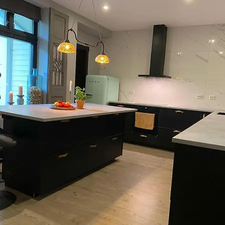 Lägenhet With 3 Bedrooms And A Terrace In The Center Of Ålesund