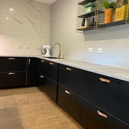Lägenhet With 3 Bedrooms And A Terrace In The Center Of *