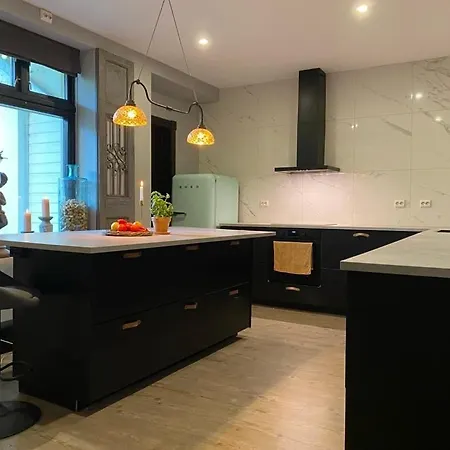 Lägenhet With 3 Bedrooms And A Terrace In The Center Of Ålesund